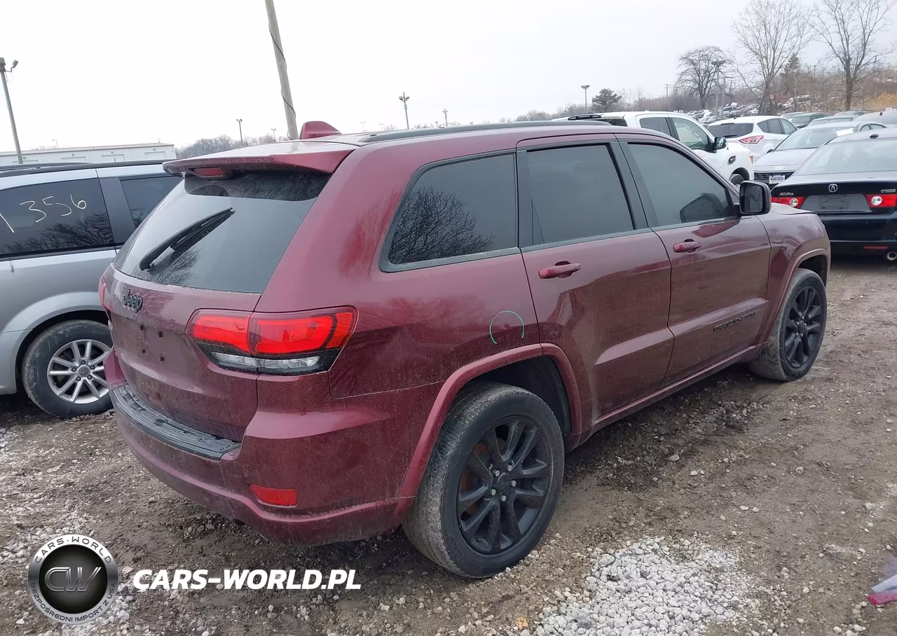2018 Jeep Grand Cherokee Altitude 4X4 VIN:1C4RJFAG1JC251502 - 4