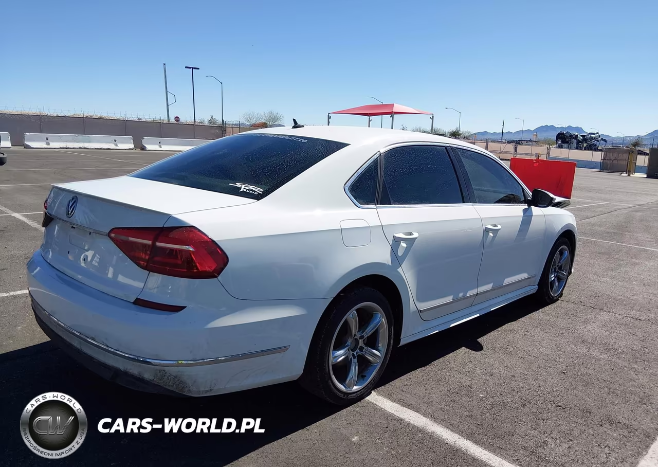 2016 Volkswagen Passat 1.8T R-Line VIN:1VWAS7A36GC056451 - 4