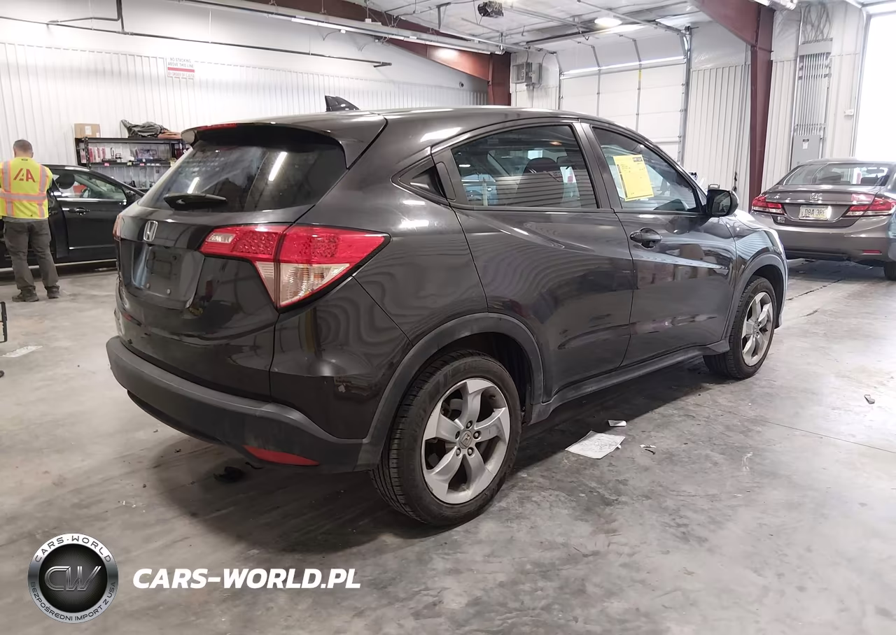 2017 Honda Hr-V Lx VIN:3CZRU5H39HG700852 - 4