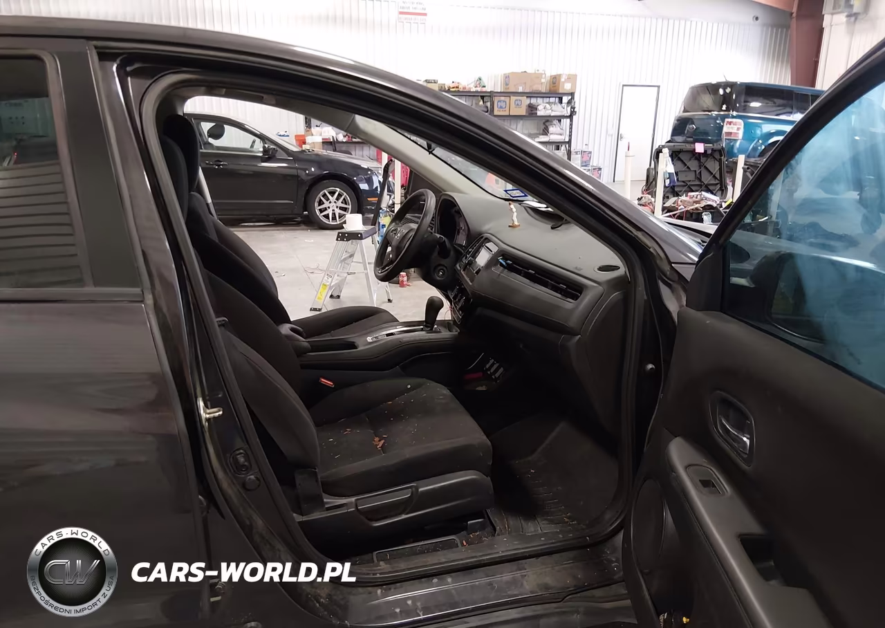2017 Honda Hr-V Lx VIN:3CZRU5H39HG700852 - 5