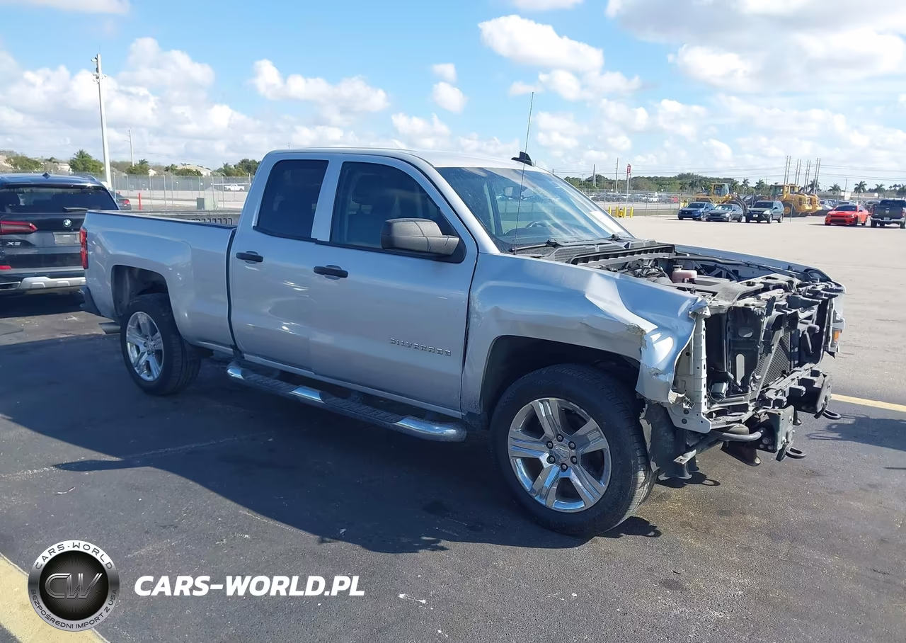 2017 Chevrolet Silverado 1500 Custom – zdjęcie 1 z 17