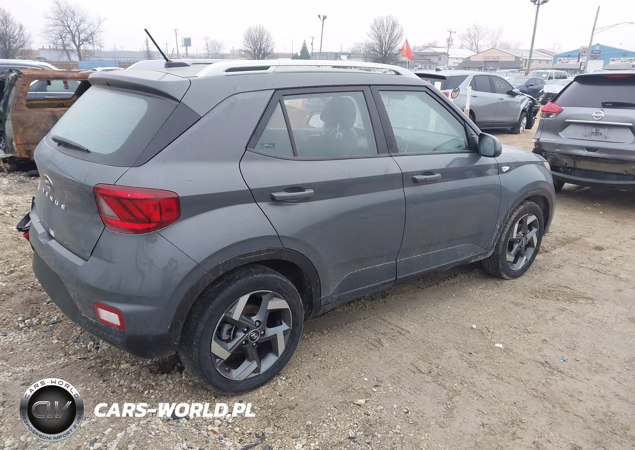 2025 Hyundai Venue Sel VIN:KMHRC8A35SU393572 - 4