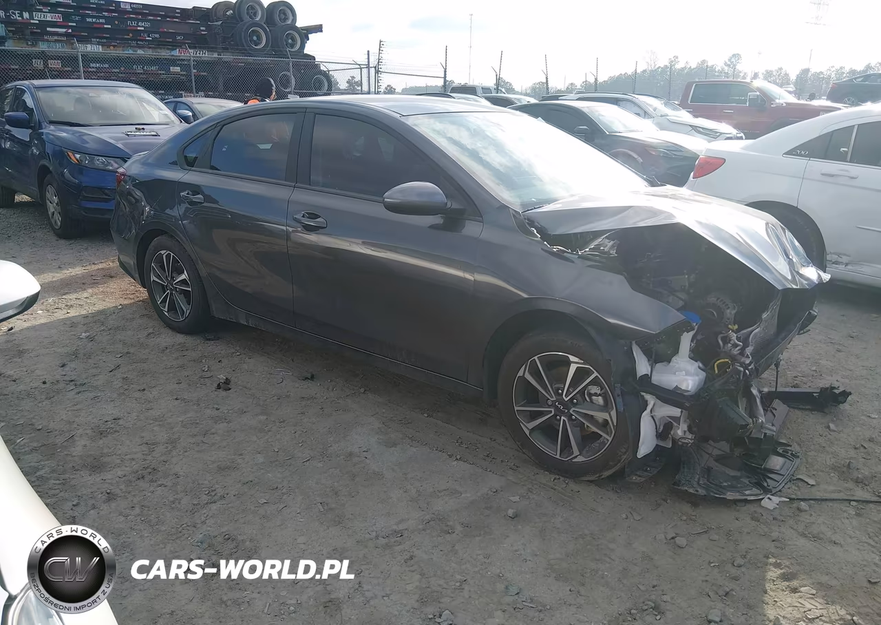 2024 Kia Forte Lxs