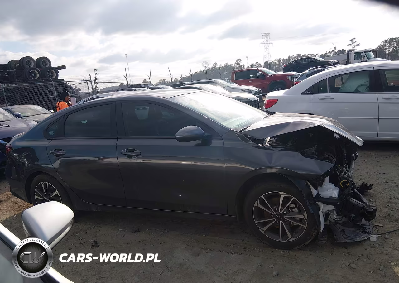 2024 Kia Forte Lxs VIN:3KPF24AD5RE794611 - 14