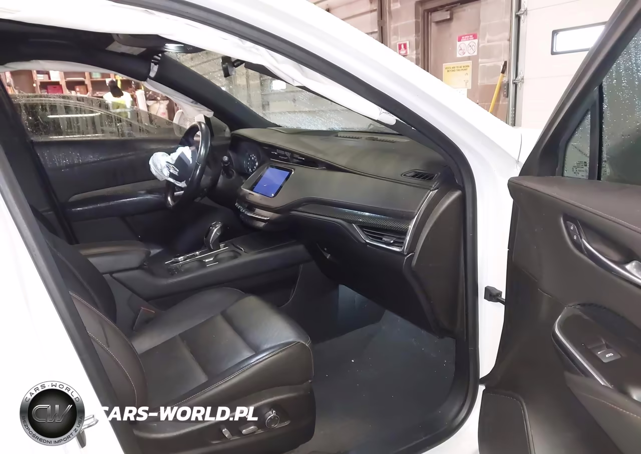 2019 Cadillac Xt4 Sport VIN:1GYFZFR41KF166840 - 5