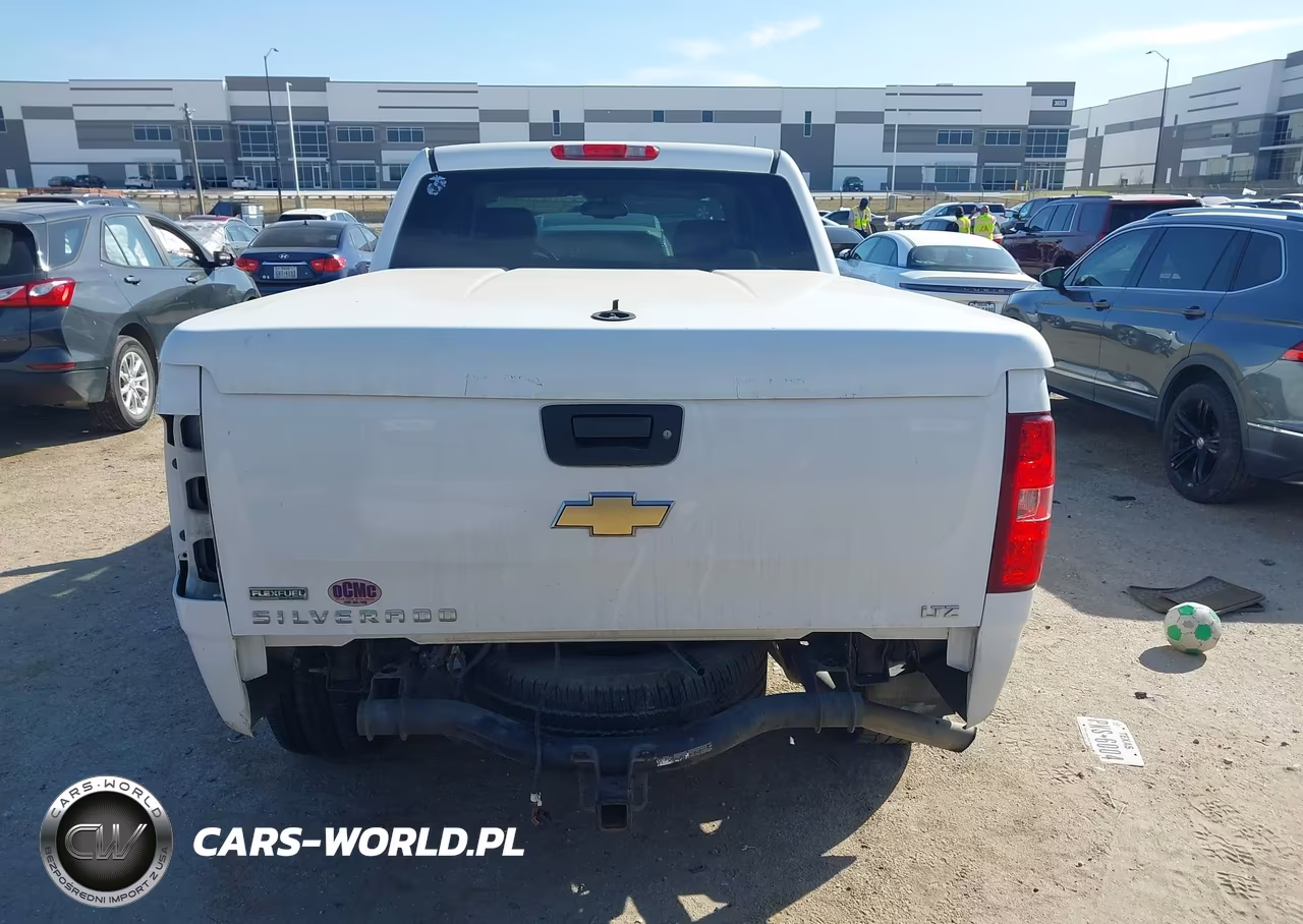 2011 Chevrolet Silverado 1500 Ltz VIN:3GCPCTE06BG233878 - 16