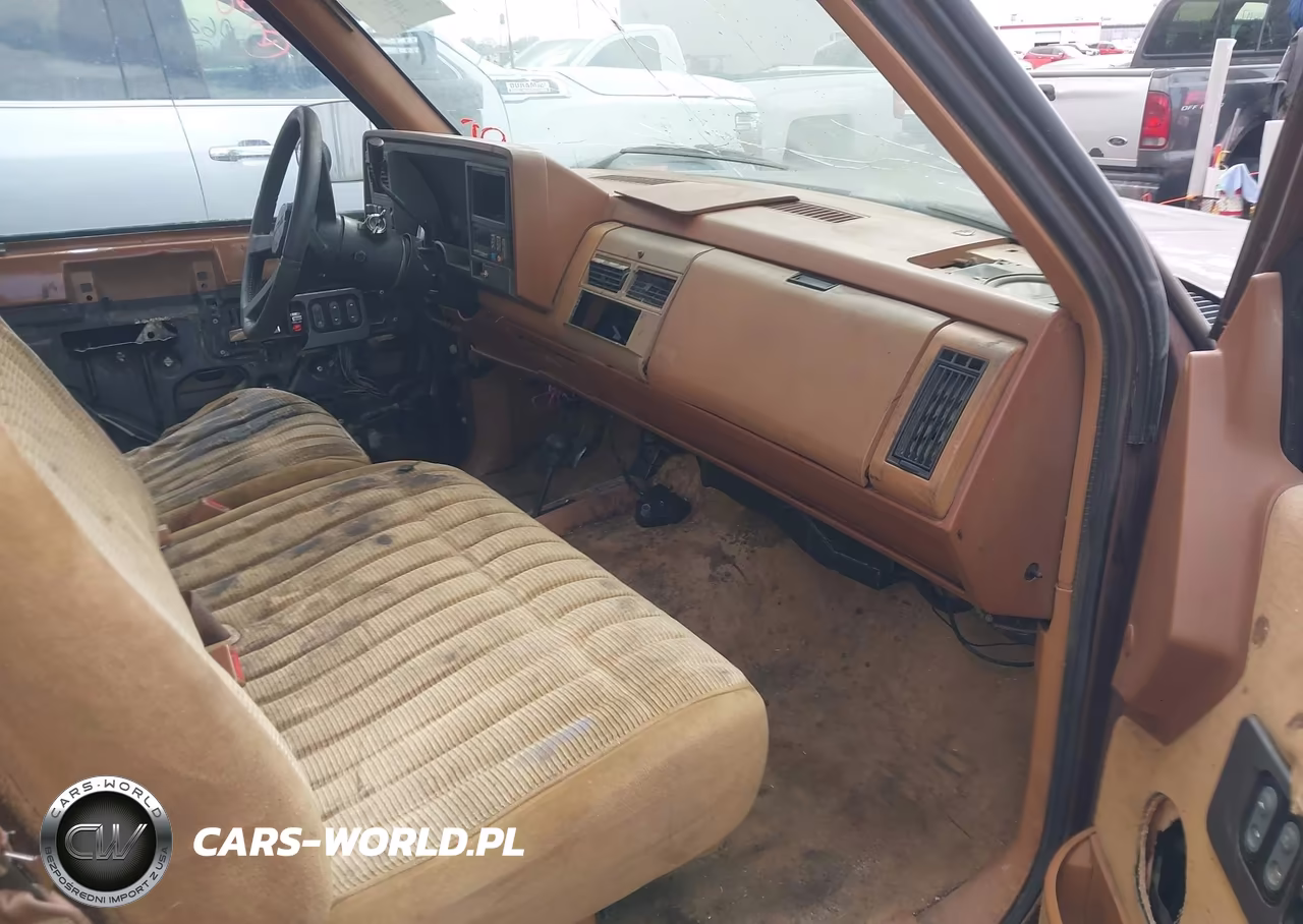1990 Chevrolet Gmt-400 K2500 VIN:1GCFK24K9LZ133965 - 5