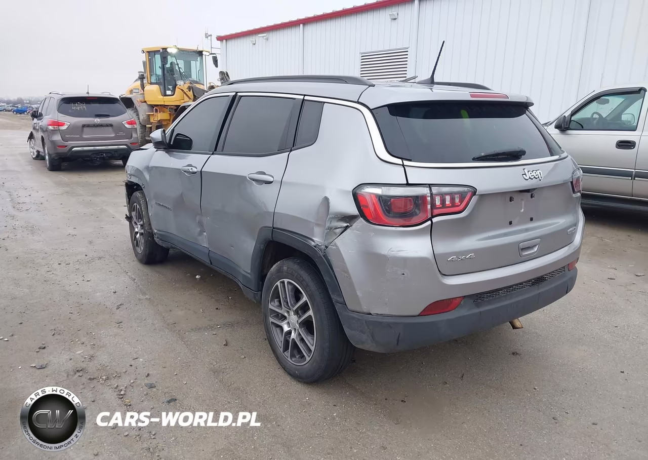 2020 Jeep Compass Latitude 4X4 VIN:3C4NJDBB8LT139339 - 3