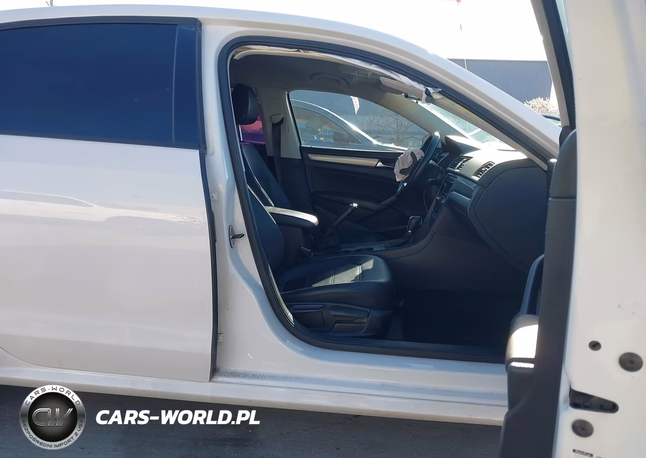 2015 Volkswagen Passat S VIN:1VWAT7A30FC006253 - 5