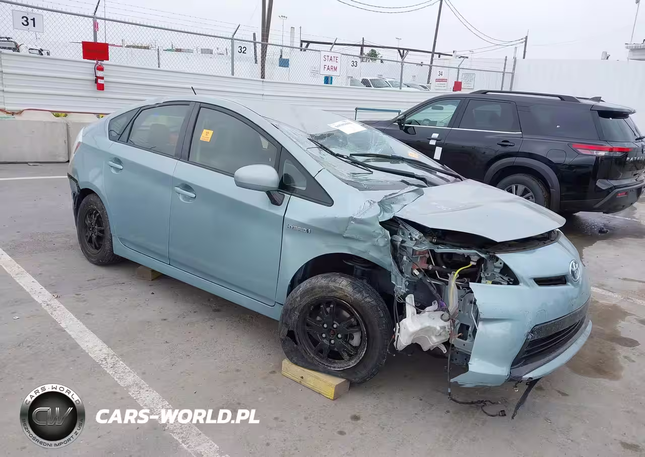 2013 Toyota Prius Three