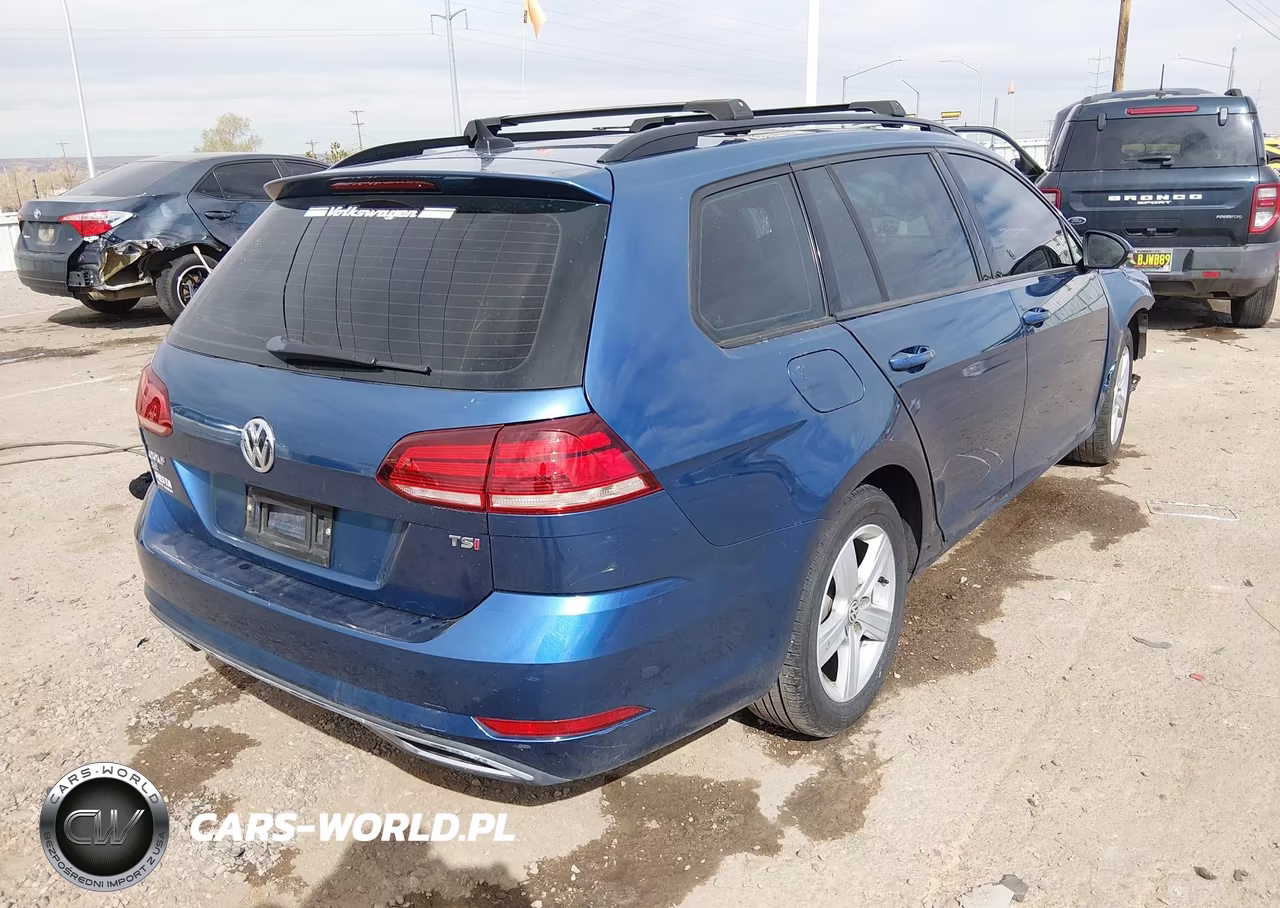 2018 Volkswagen Golf Sportwagen Tsi S-Tsi Se VIN:3VWD17AU9JM762053 - 4