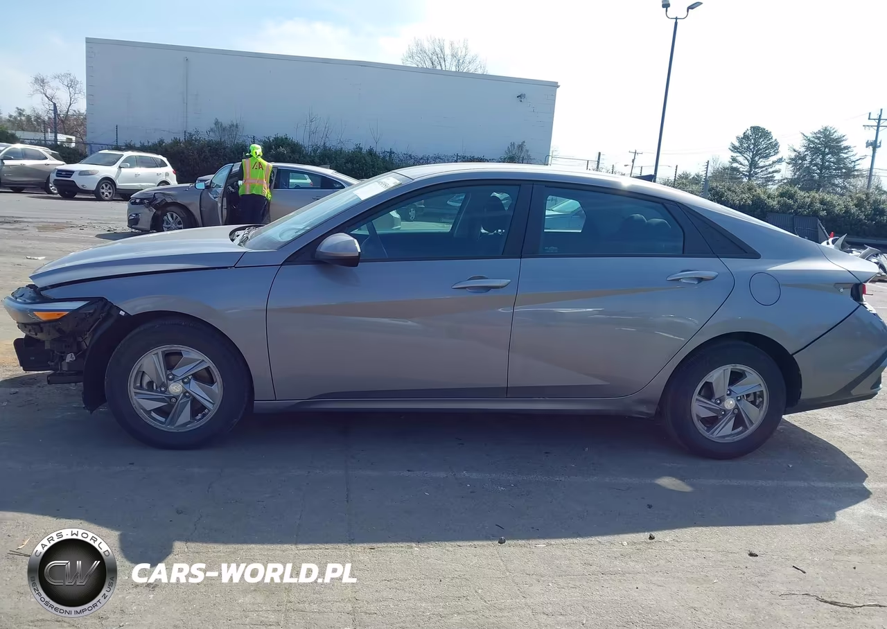 2024 Hyundai Elantra Se VIN:KMHLL4DGXRU828920 - 14
