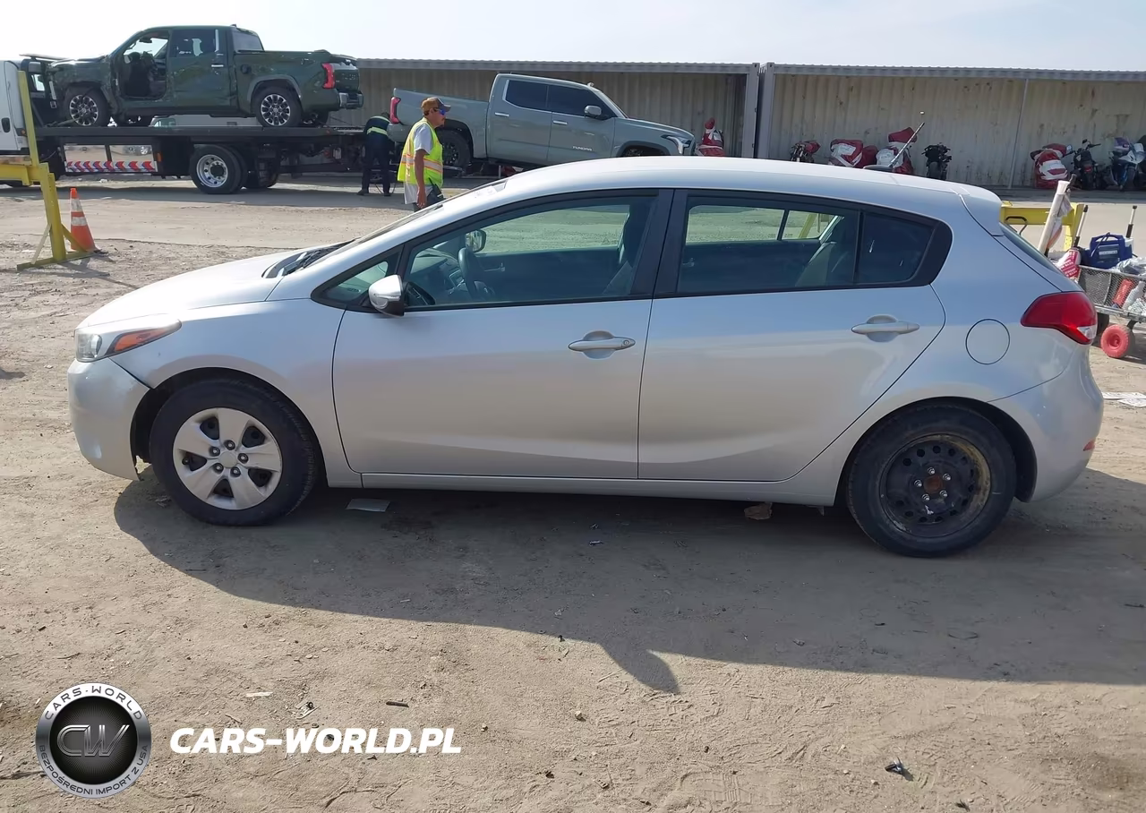 2017 Kia Forte Lx VIN:KNAFK5A82H5697334 - 14