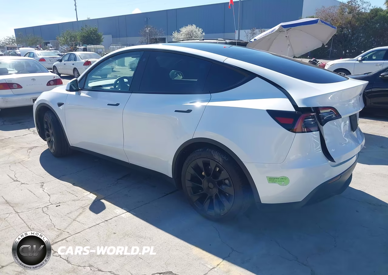 2023 Tesla Model Y Awd-Long Range Dual Motor All-Wheel Drive VIN:7SAYGAEE7PF626832 - 3