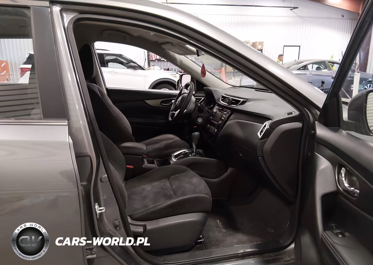 2015 Nissan Rogue S VIN:KNMAT2MV0FP541420 - 5