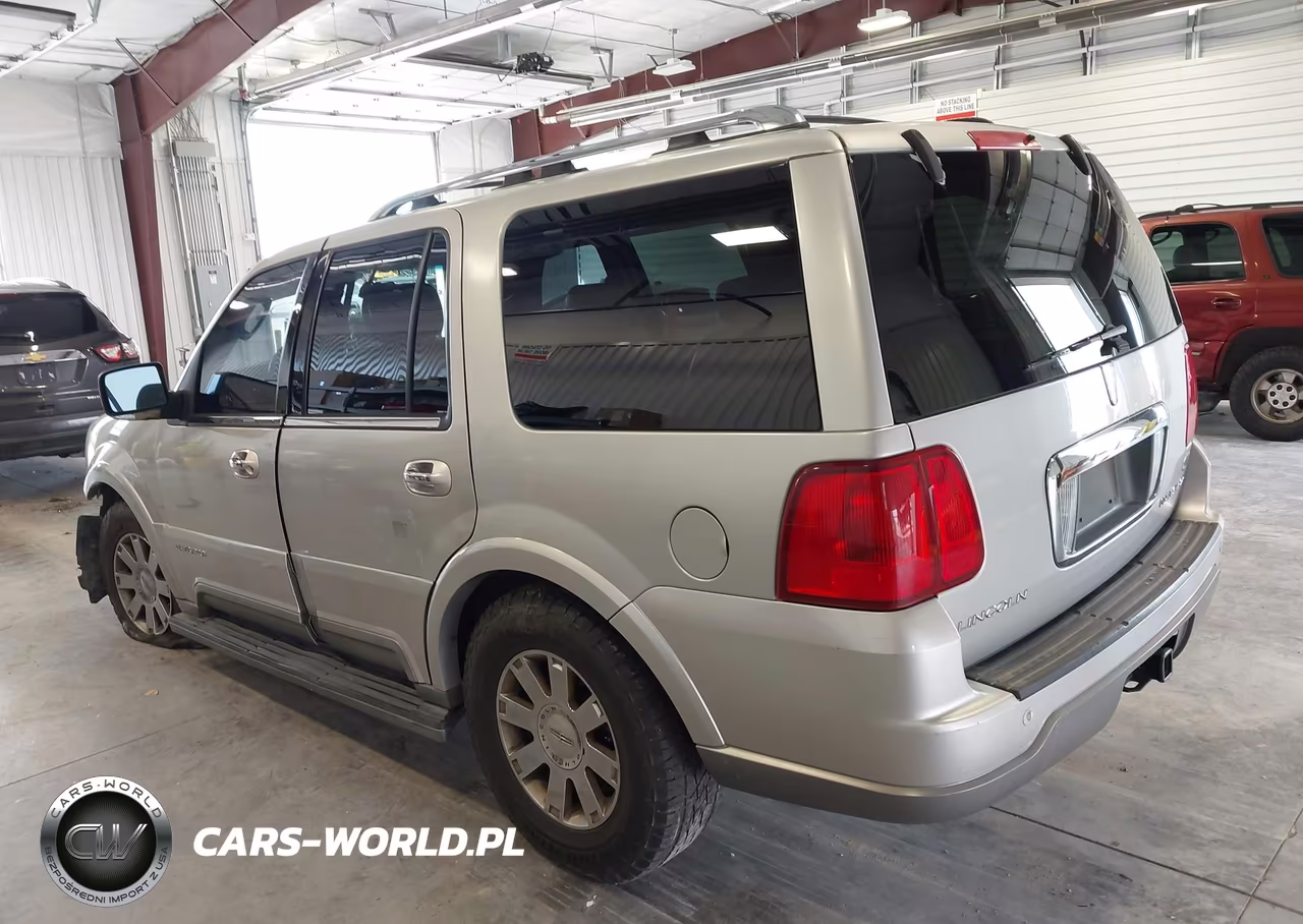 2004 Lincoln Navigator VIN:5LMFU28RX4LJ41670 - 3
