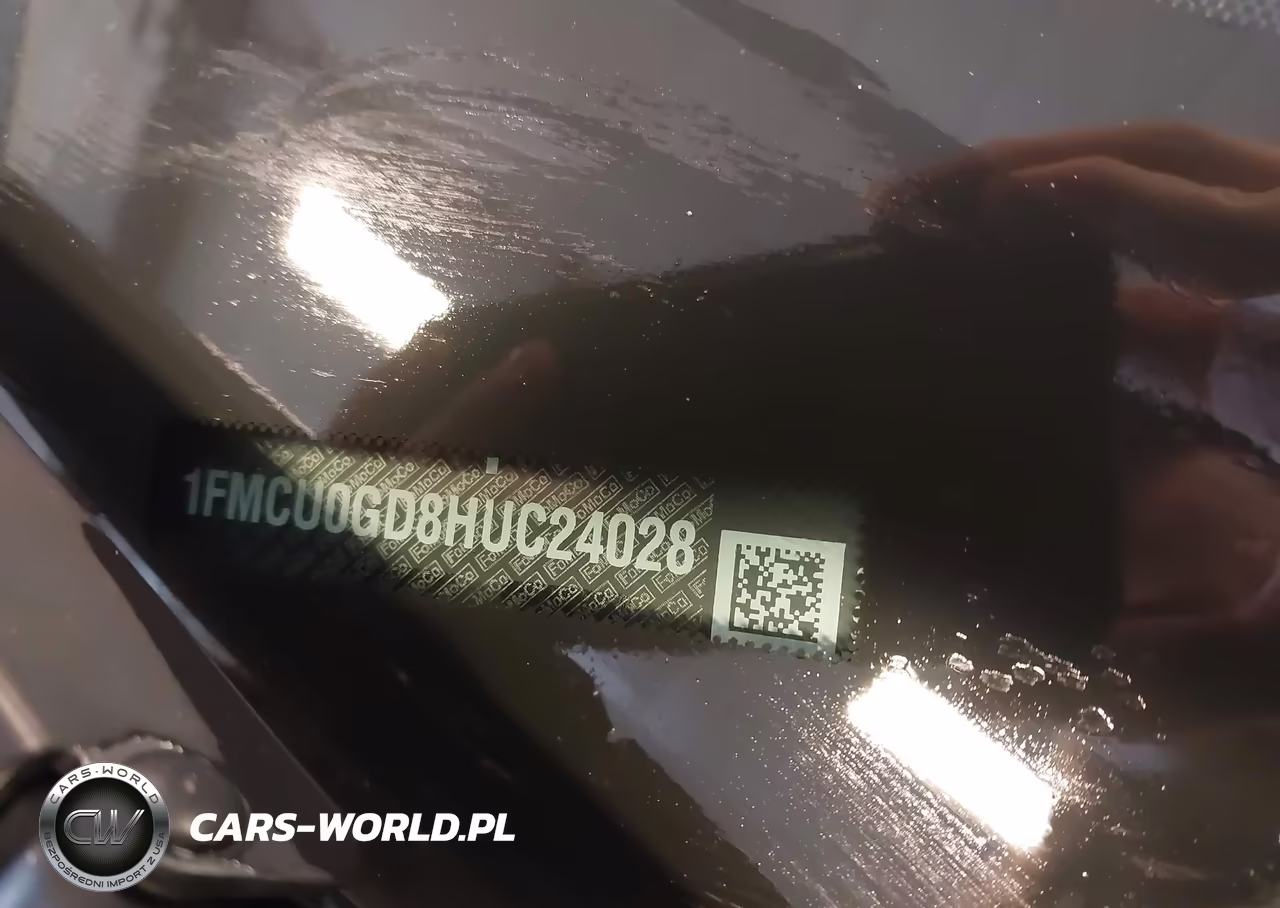 2017 Ford Escape Se VIN:1FMCU0GD8HUC24028 - 9