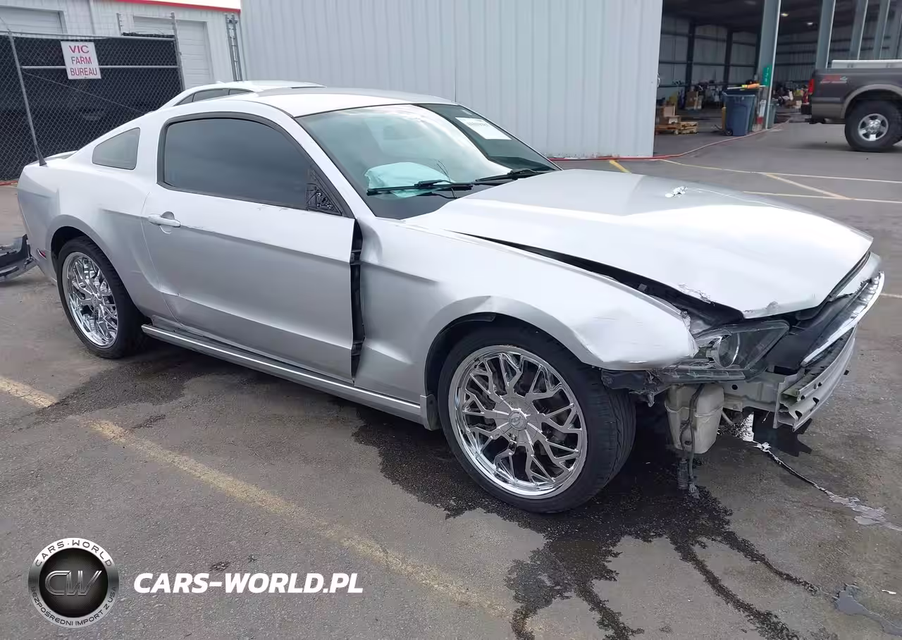 2014 Ford Mustang V6