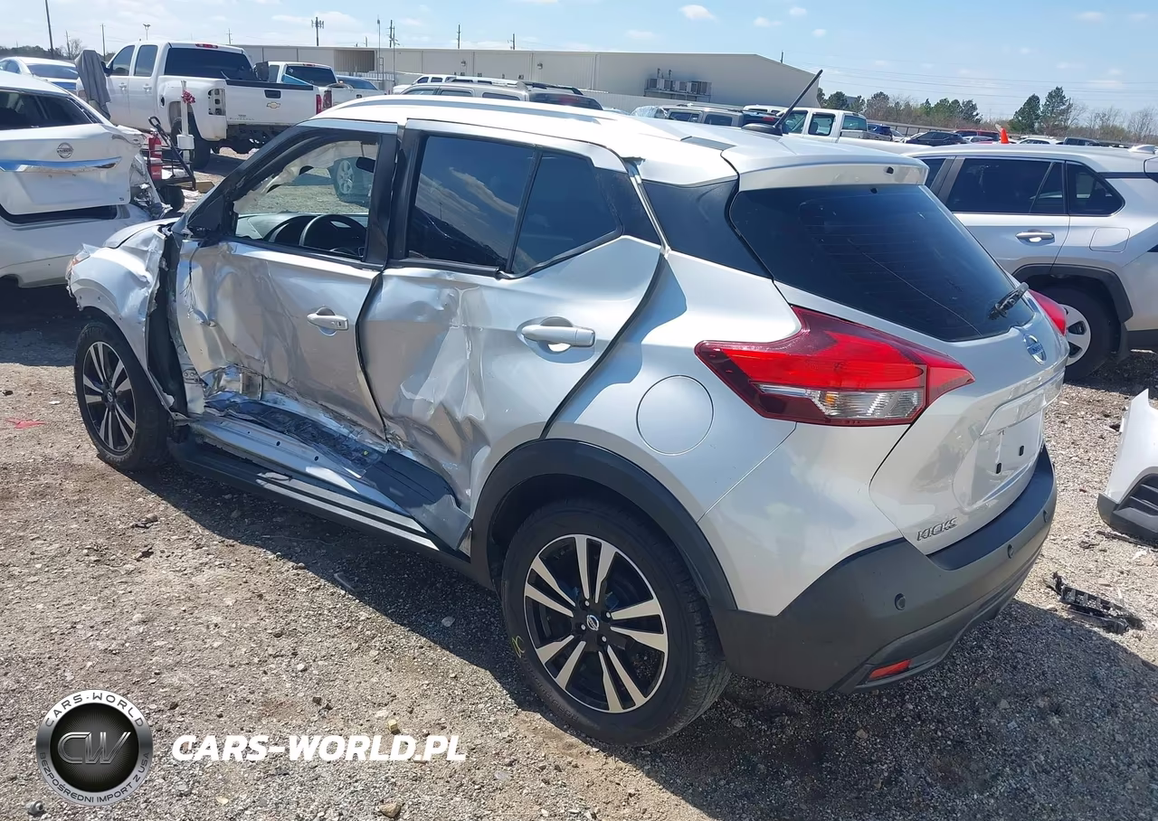 2020 Nissan Kicks Sv Xtronic Cvt VIN:3N1CP5CV9LL492390 - 3