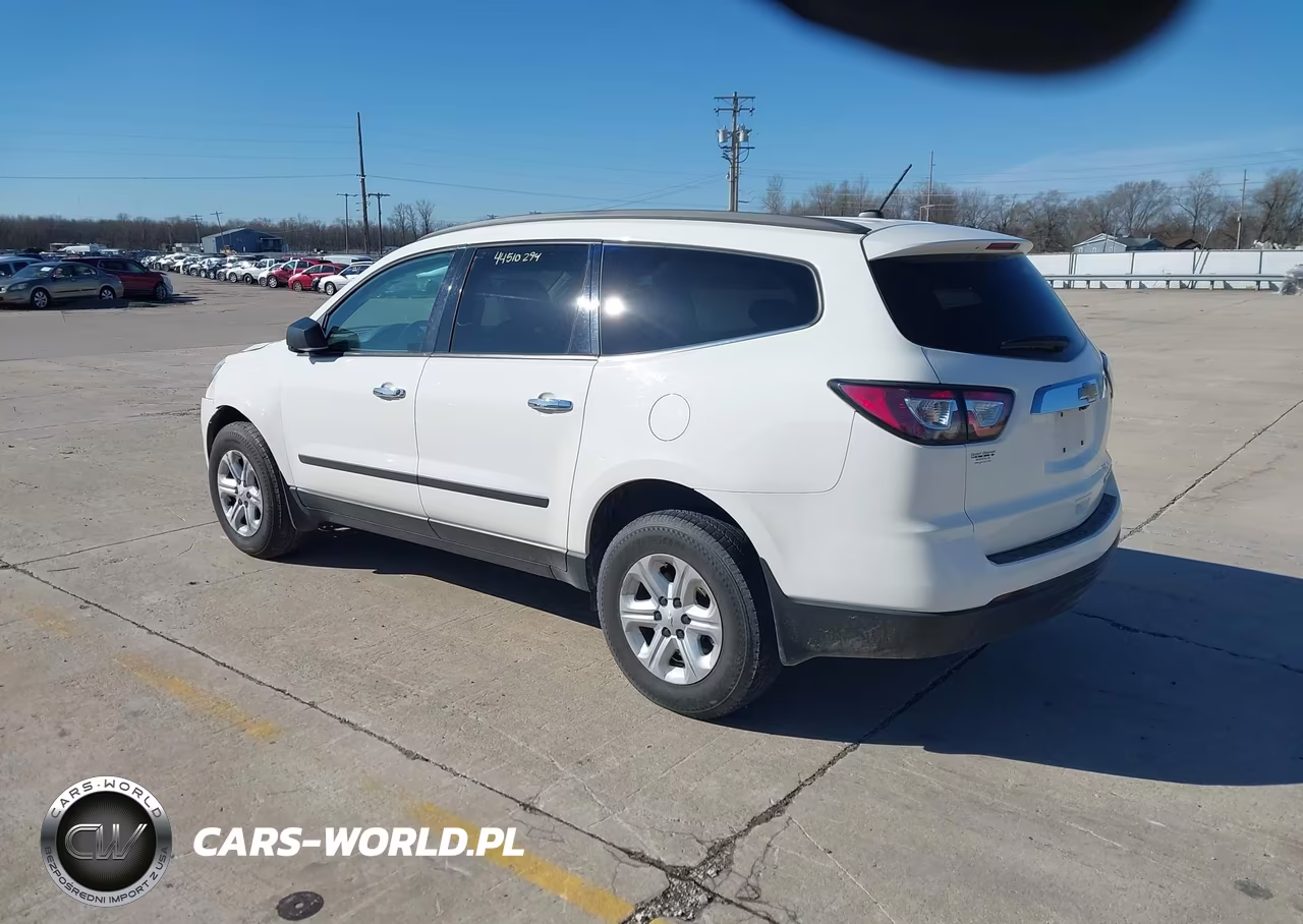 2014 Chevrolet Traverse Ls VIN:1GNKRFKD2EJ131442 - 3