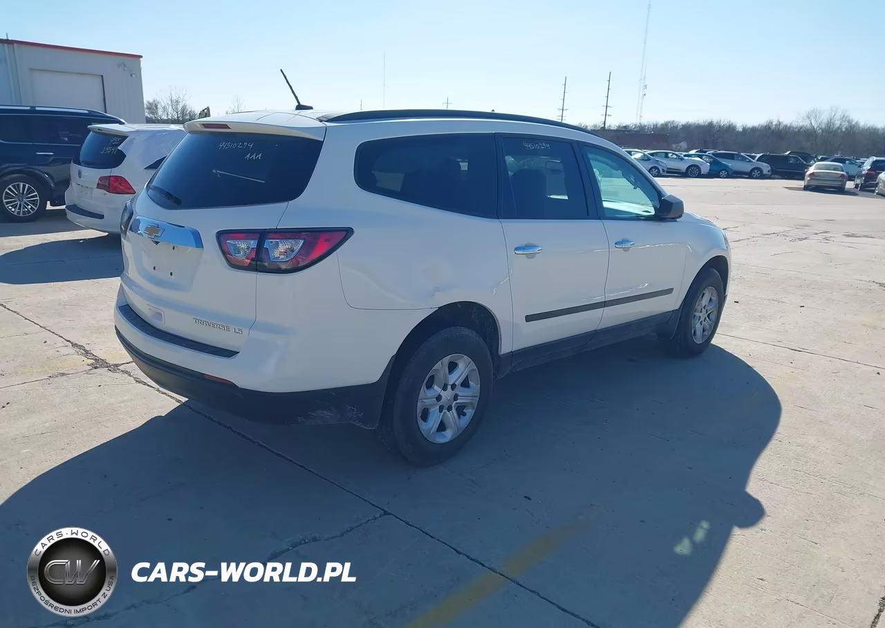 2014 Chevrolet Traverse Ls VIN:1GNKRFKD2EJ131442 - 4
