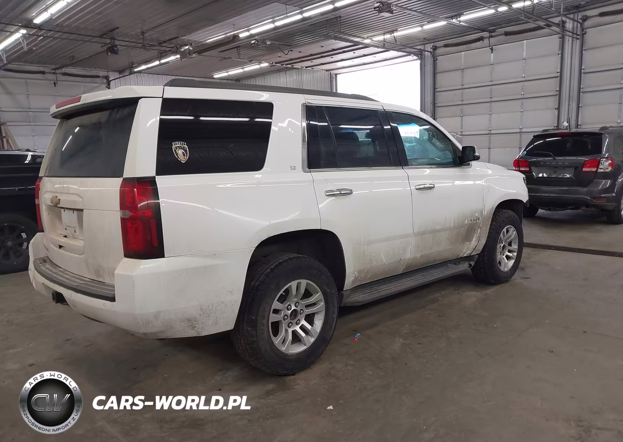 2017 Chevrolet Tahoe Lt VIN:1GNSKBKC1HR359314 - 4