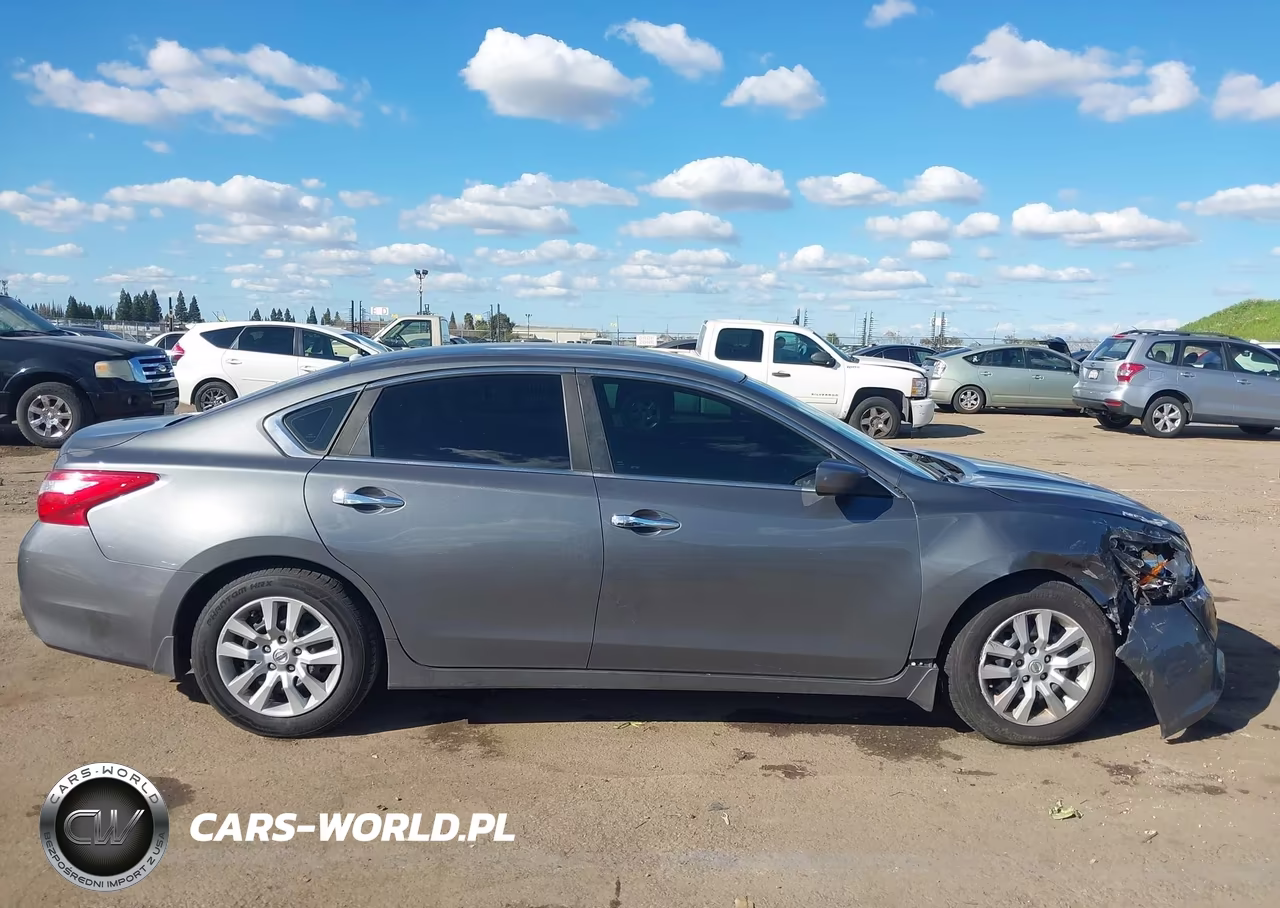 2017 Nissan Altima 2.5 S VIN:1N4AL3AP7HC273736 - 13
