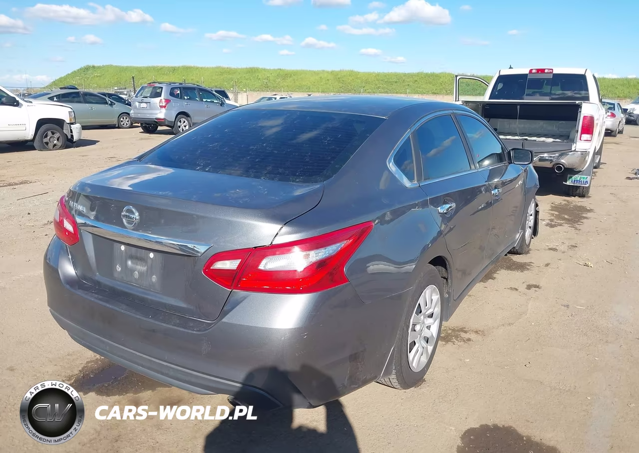 2017 Nissan Altima 2.5 S VIN:1N4AL3AP7HC273736 - 4