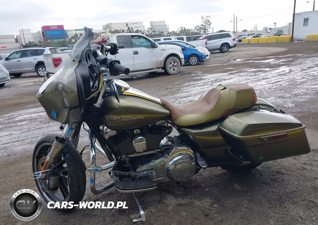 2016 Harley-Davidson Flhx Street Glide VIN:1HD1KBM32GB678258 - 12