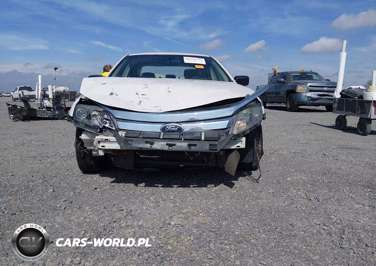 2011 Ford Fusion S VIN:3FAHP0GAXBR122239 - 13