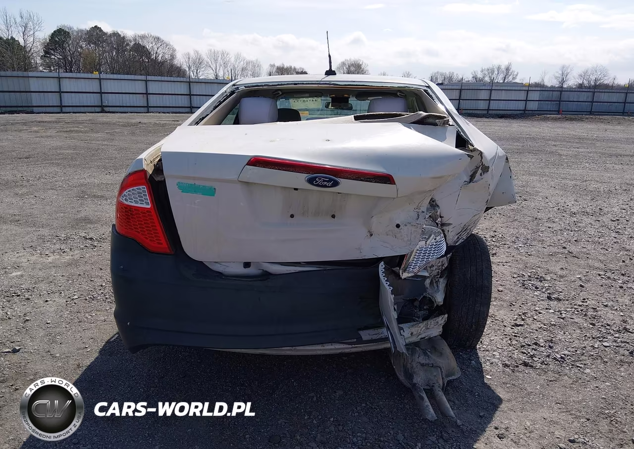 2011 Ford Fusion S VIN:3FAHP0GAXBR122239 - 17