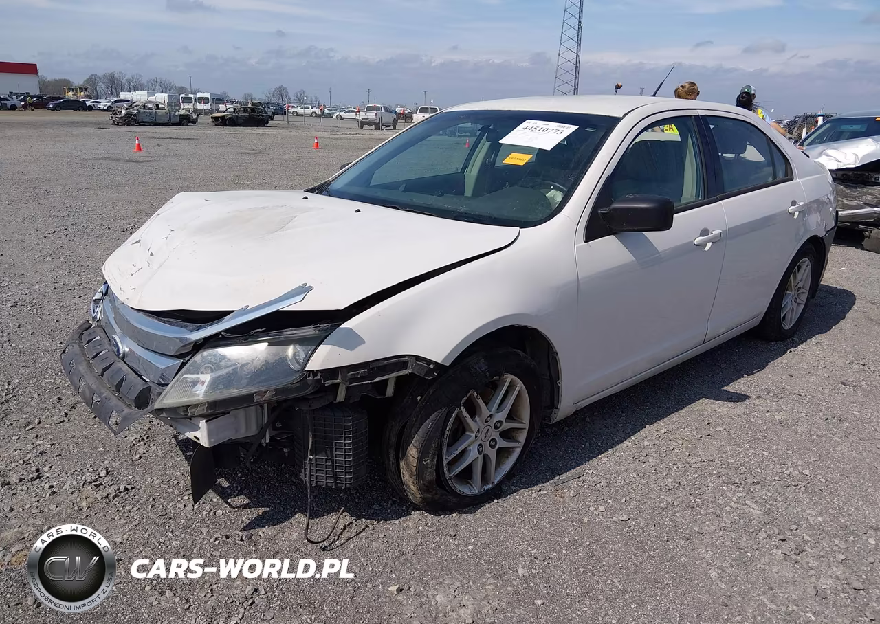 2011 Ford Fusion S VIN:3FAHP0GAXBR122239 - 2
