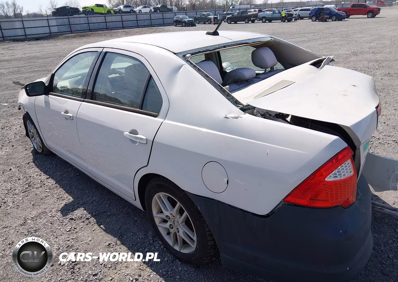 2011 Ford Fusion S VIN:3FAHP0GAXBR122239 - 3