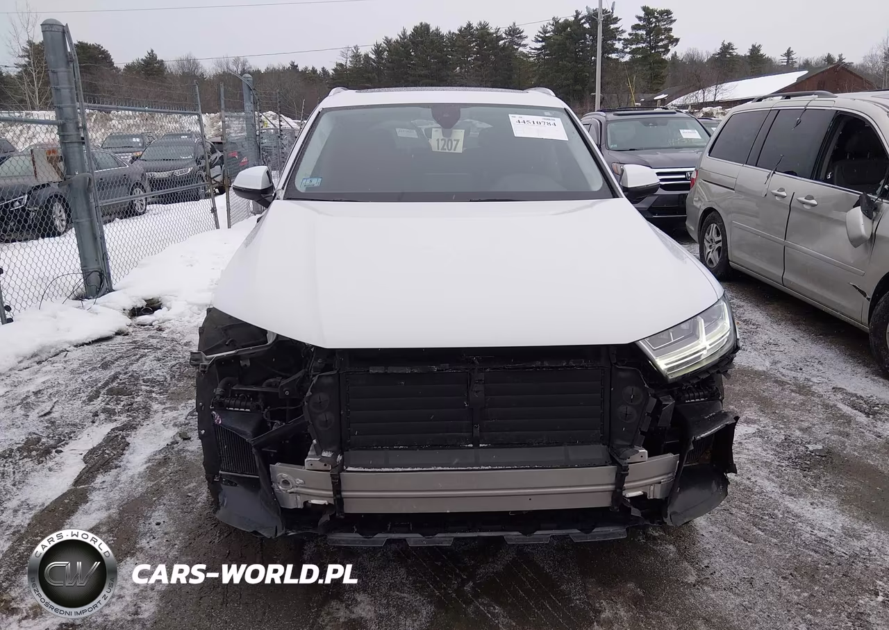 2018 Audi Q7 3.0T Premium VIN:WA1LAAF7XJD052793 - 12