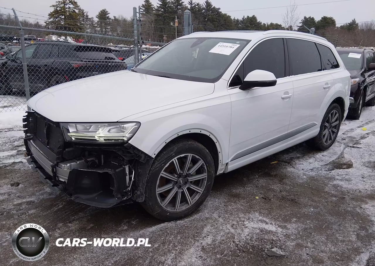 2018 Audi Q7 3.0T Premium VIN:WA1LAAF7XJD052793 - 2