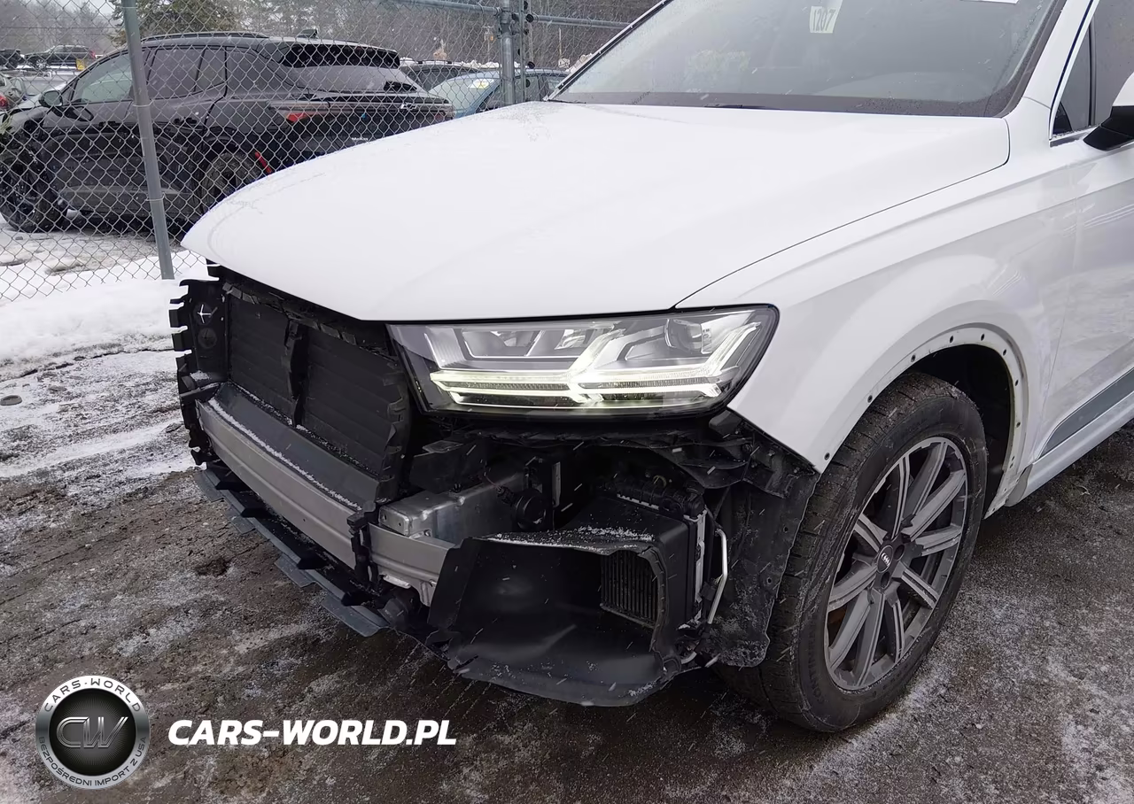 2018 Audi Q7 3.0T Premium VIN:WA1LAAF7XJD052793 - 6