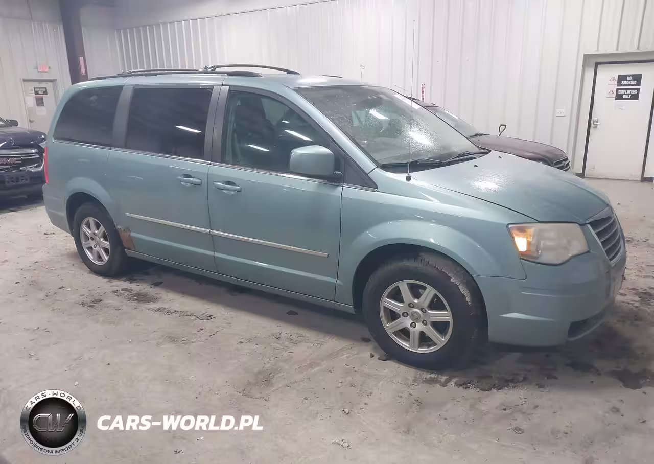2010 Chrysler Town & Country Touring