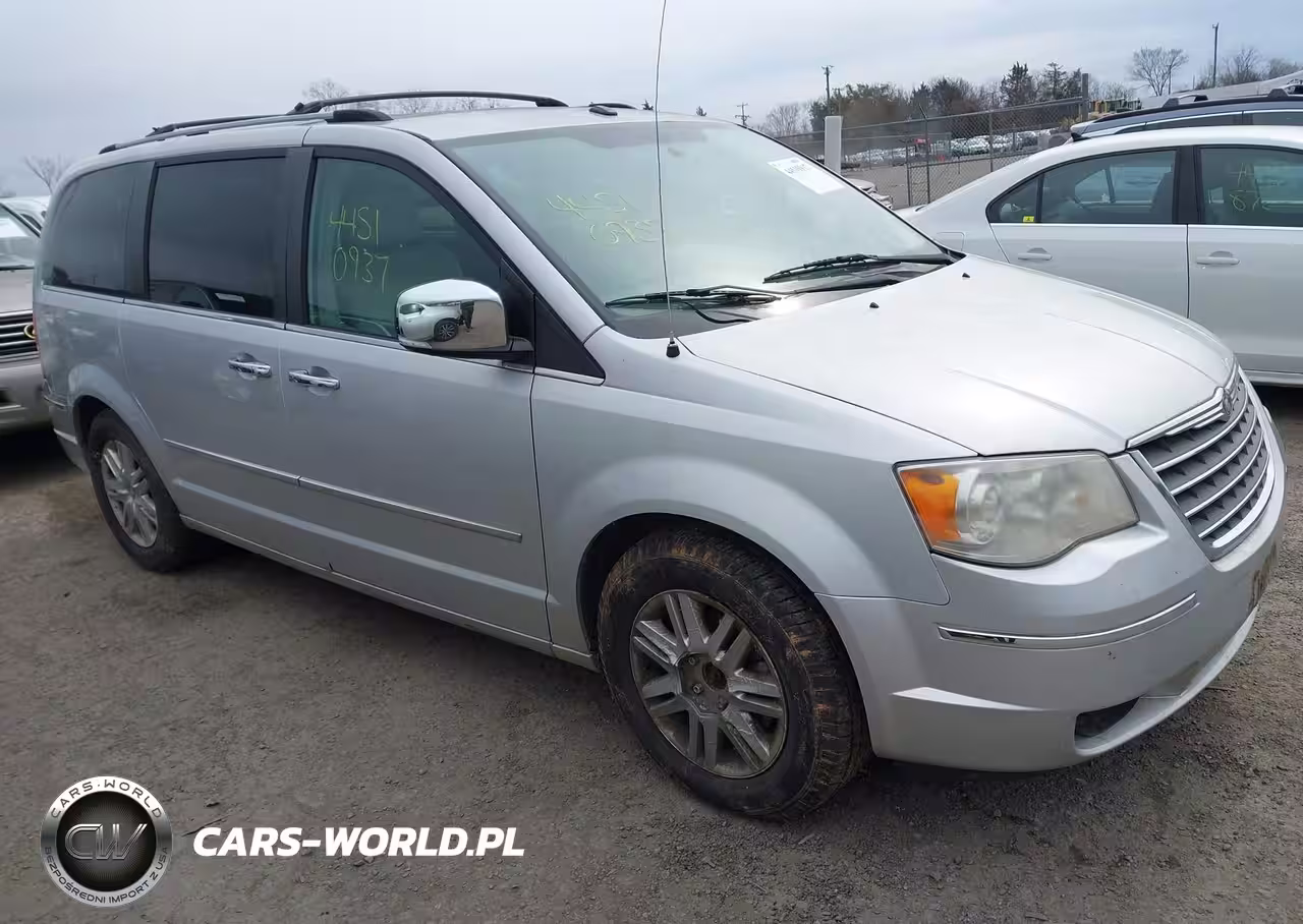 2010 Chrysler Town & Country New Limited
