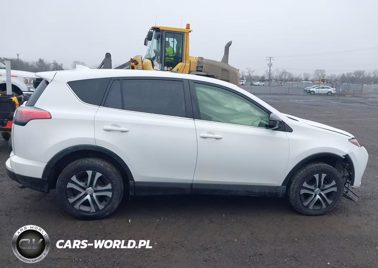 2018 Toyota Rav4 Le VIN:JTMBFREV3JJ729329 - 13