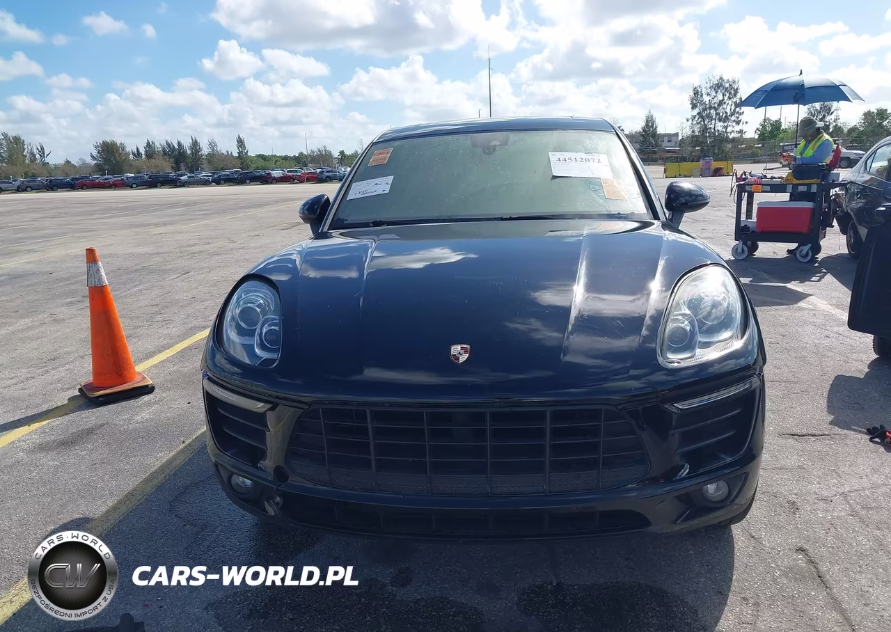 2018 Porsche Macan VIN:WP1AA2A59JLB11135 - 13