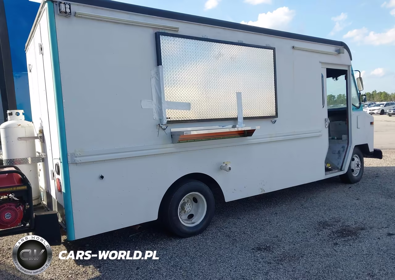 1985 Chevrolet P30 VIN:1GBHP32M1F3333433 - 4