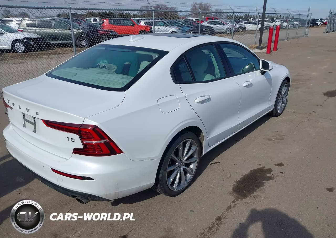 2019 Volvo S60 T5 Momentum VIN:7JR102FK2KG018035 - 4
