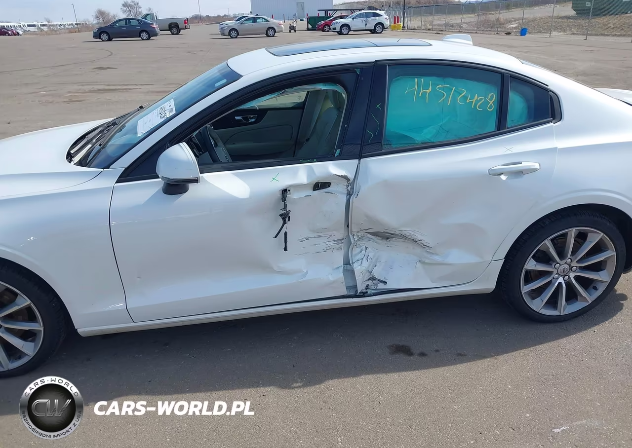 2019 Volvo S60 T5 Momentum VIN:7JR102FK2KG018035 - 6