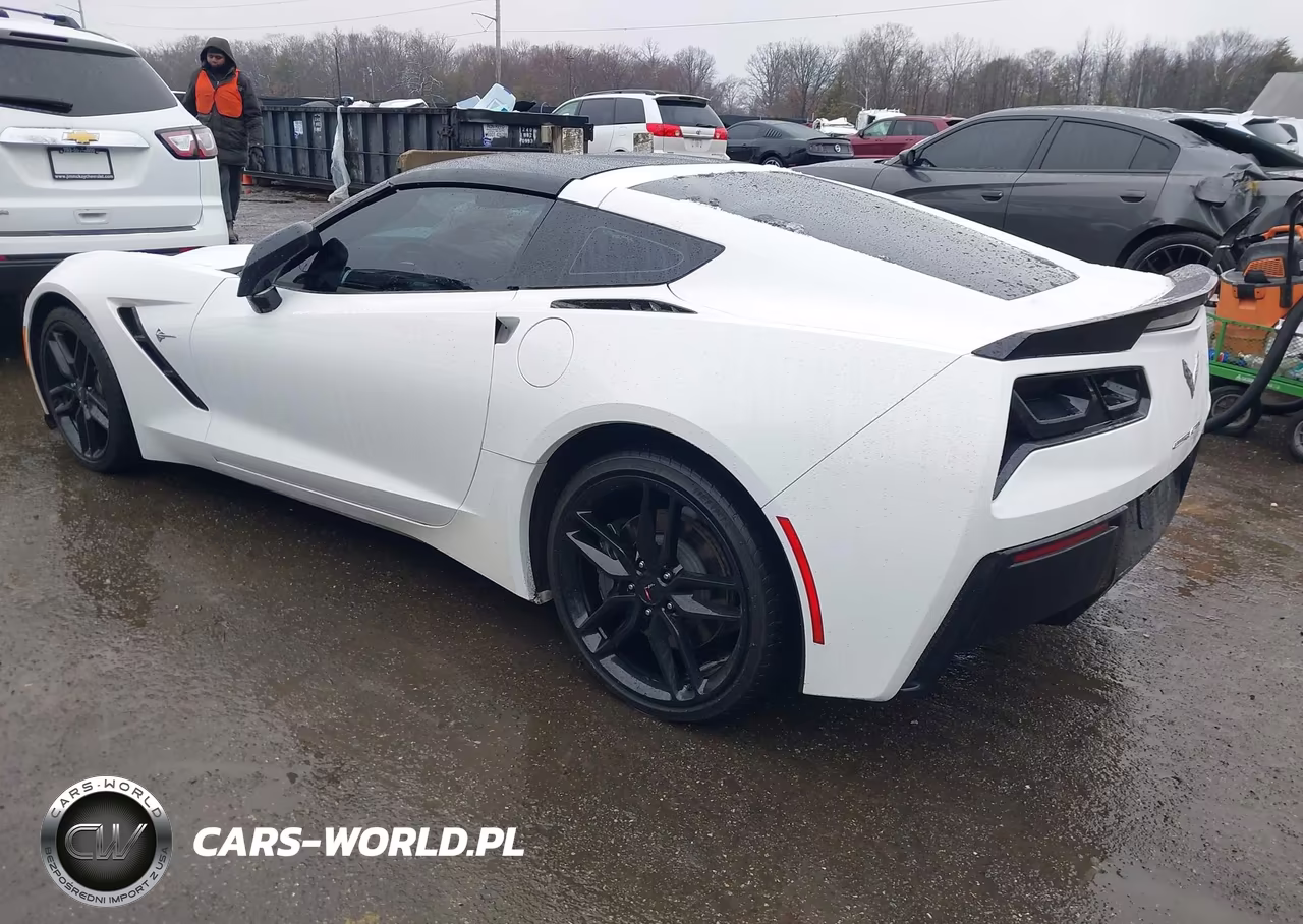 2014 Chevrolet Corvette Stingray VIN:1G1YB2D78E5581718 - 3