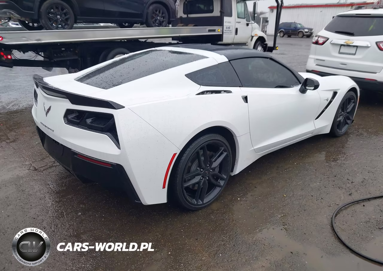 2014 Chevrolet Corvette Stingray VIN:1G1YB2D78E5581718 - 4