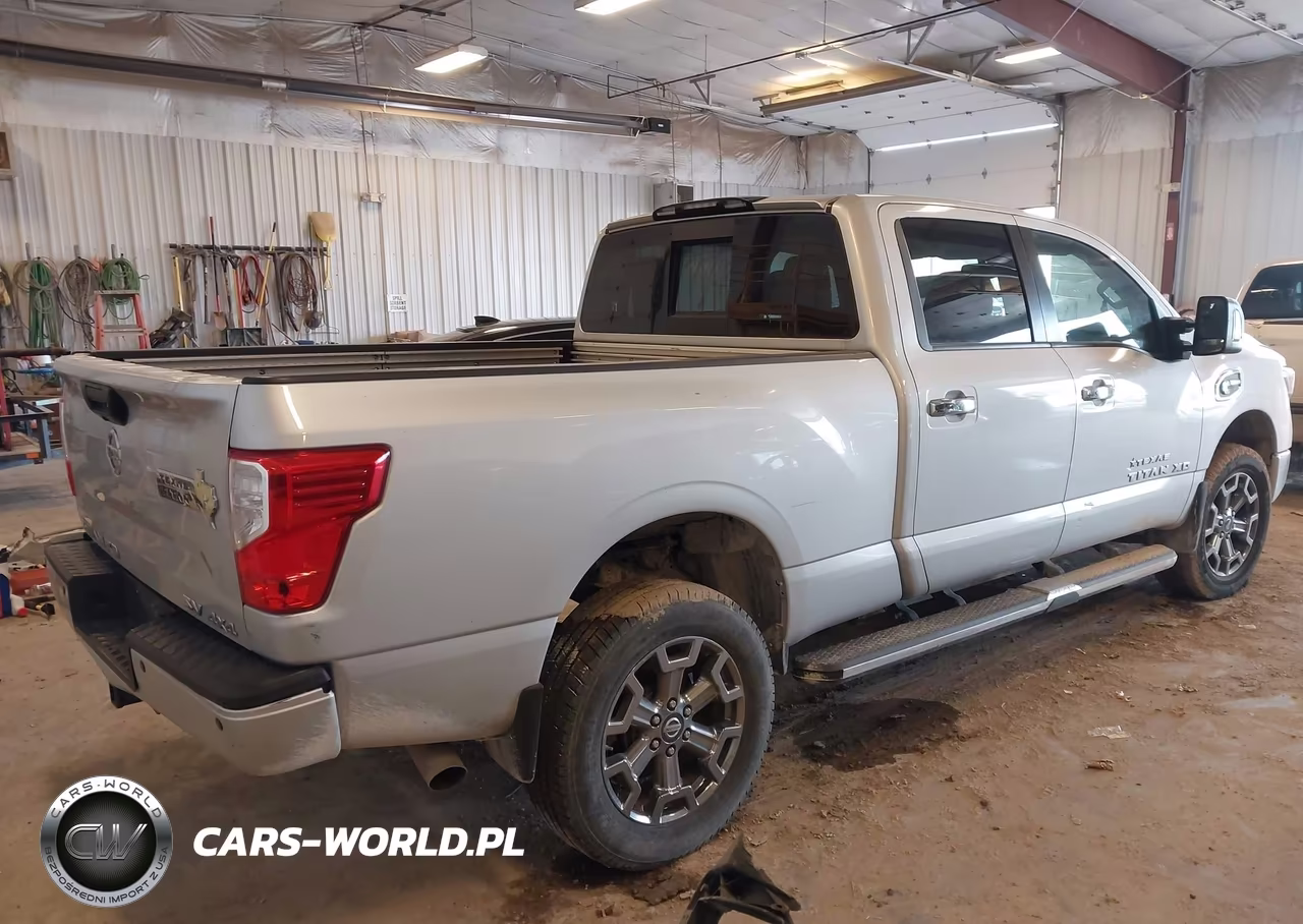 2017 Nissan Titan Xd Sv Diesel VIN:1N6BA1F41HN565830 - 4