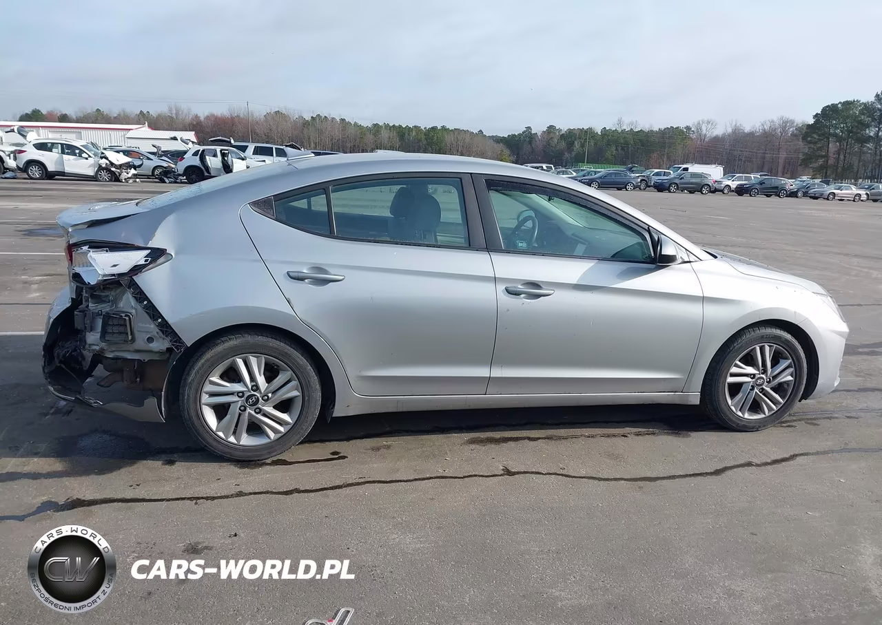 2020 Hyundai Elantra Sel VIN:5NPD84LF7LH583935 - 13