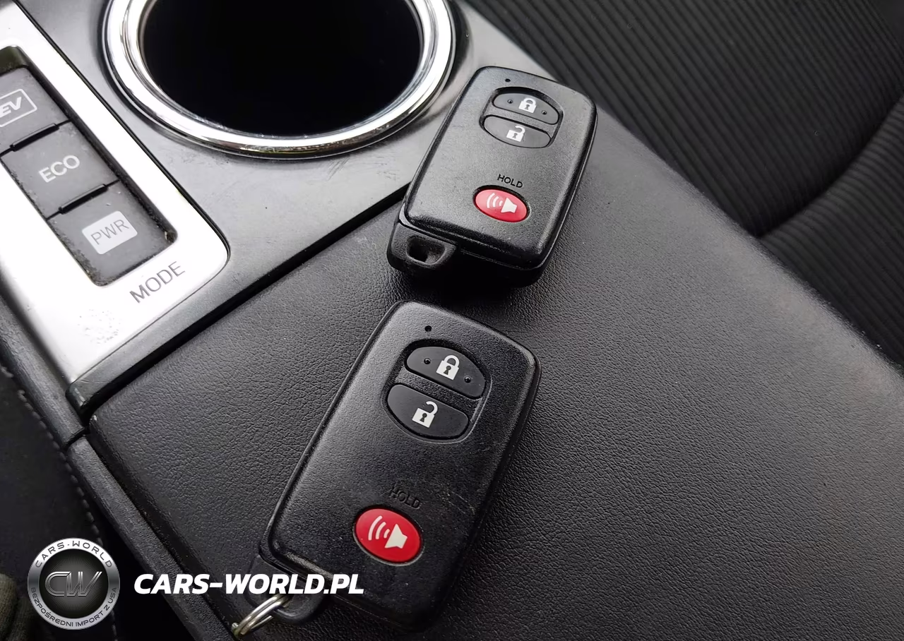 2015 Toyota Prius V Three VIN:JTDZN3EU4FJ023936 - 11