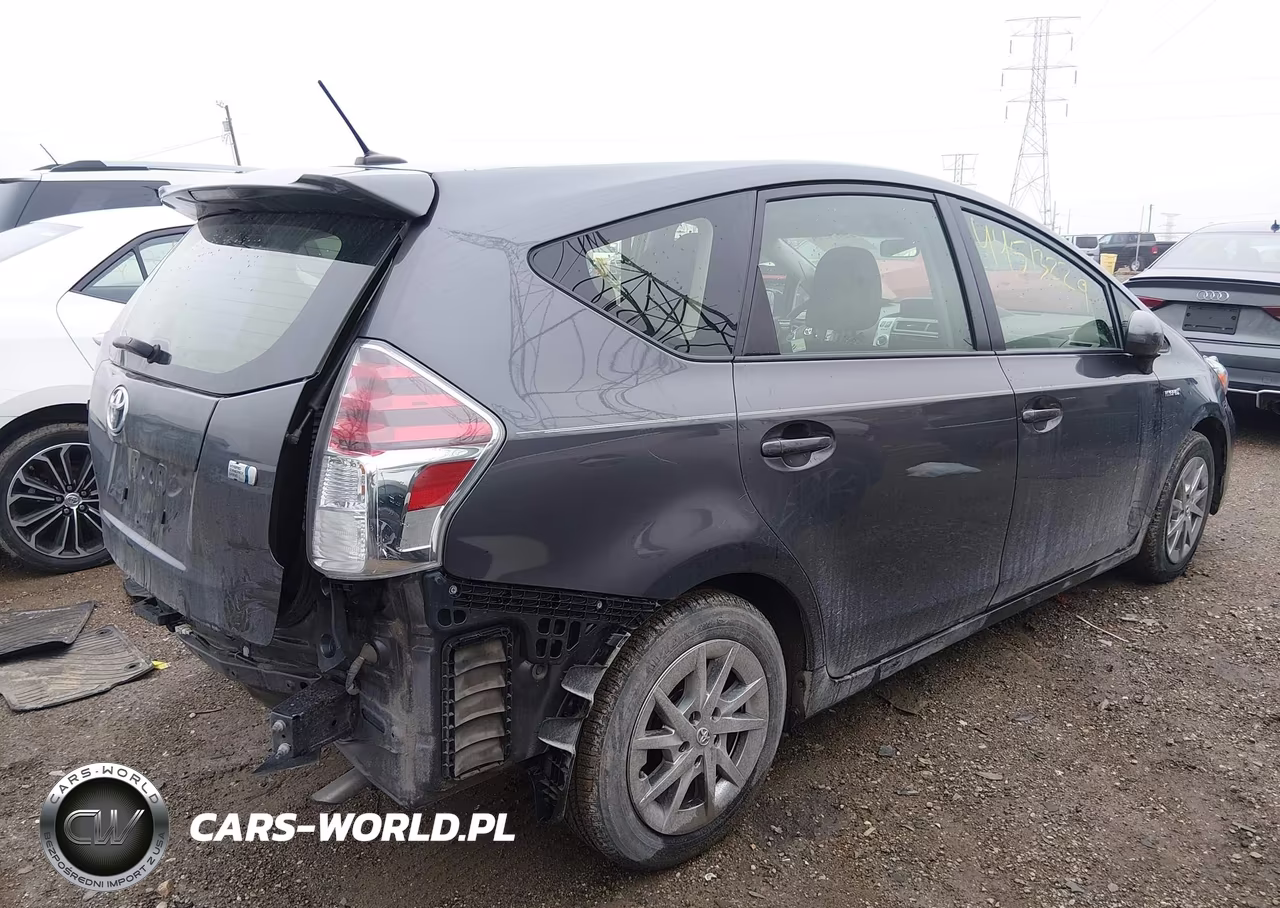 2015 Toyota Prius V Three VIN:JTDZN3EU4FJ023936 - 4
