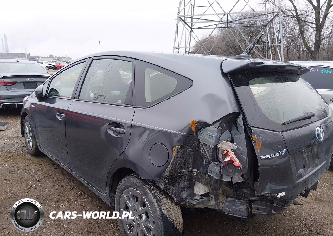 2015 Toyota Prius V Three VIN:JTDZN3EU4FJ023936 - 6